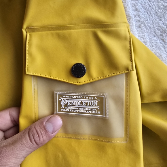 Iconic Yellow Unisex Small Pendleton Rain Jacket - Picture 3 of 9